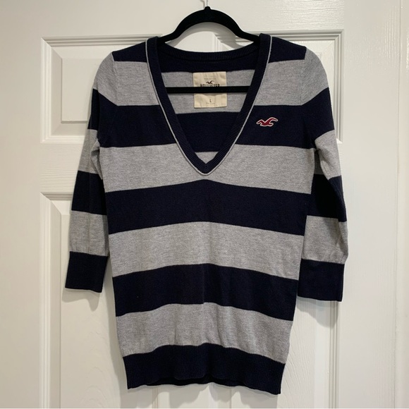 Hollister Striped Navy and Gray Pullover - Picture 1 of 4